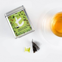 Green Tea With Jasmin Flowers 