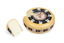 Buurvrouw Marijke belegen Buurvrouw Marijke belegen